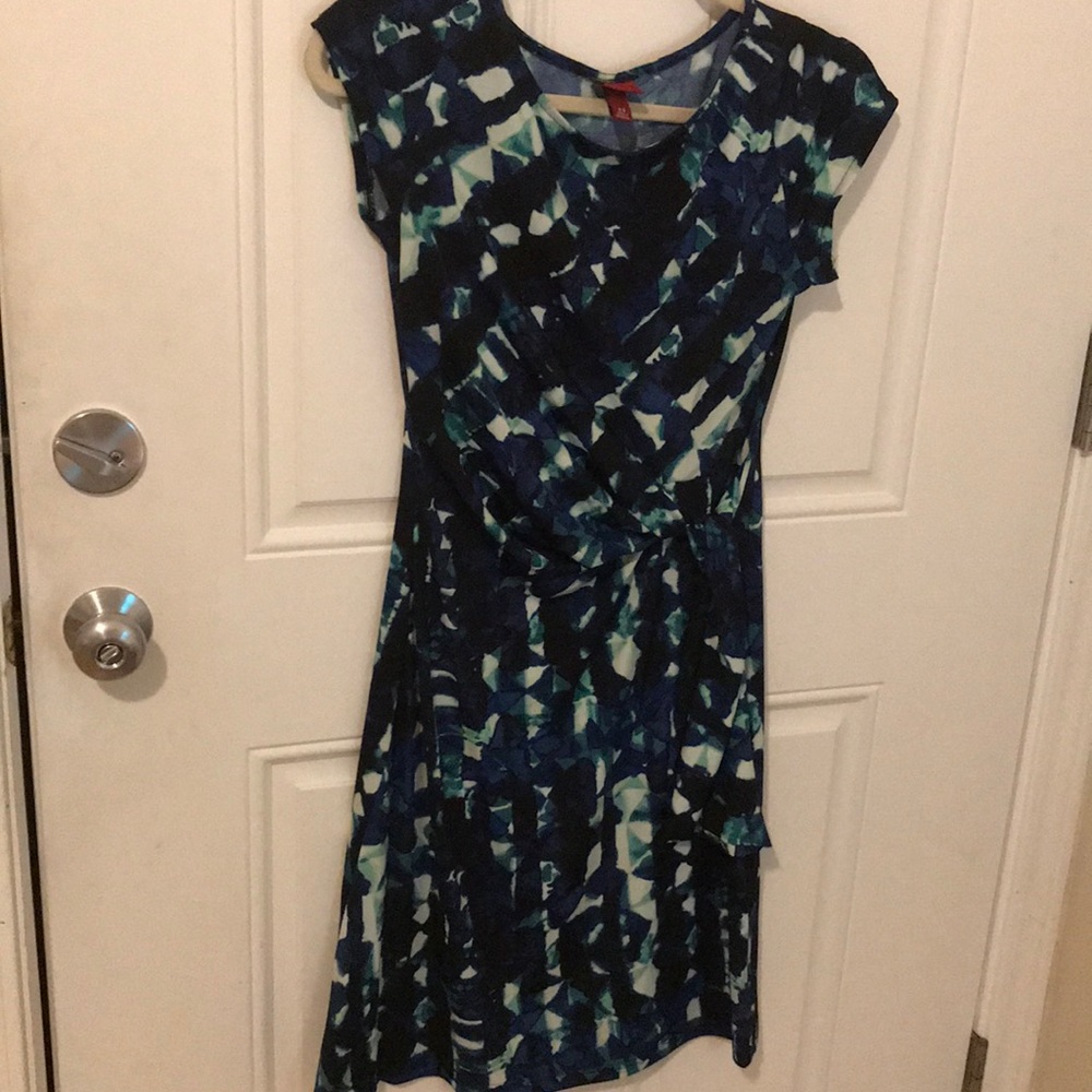 navy blue and aqua shortsleeved dress